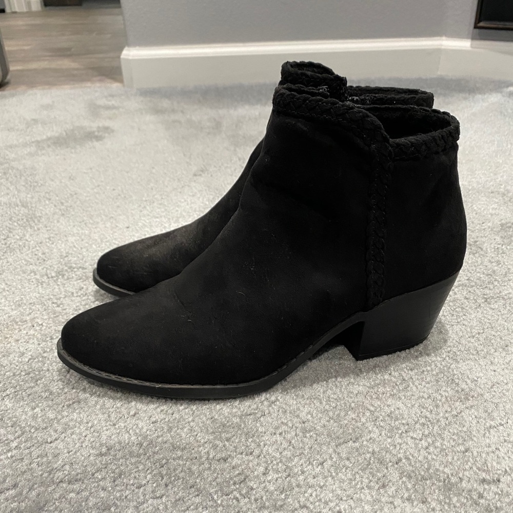 Forever21 Suede Booties - Picture 4 of 8